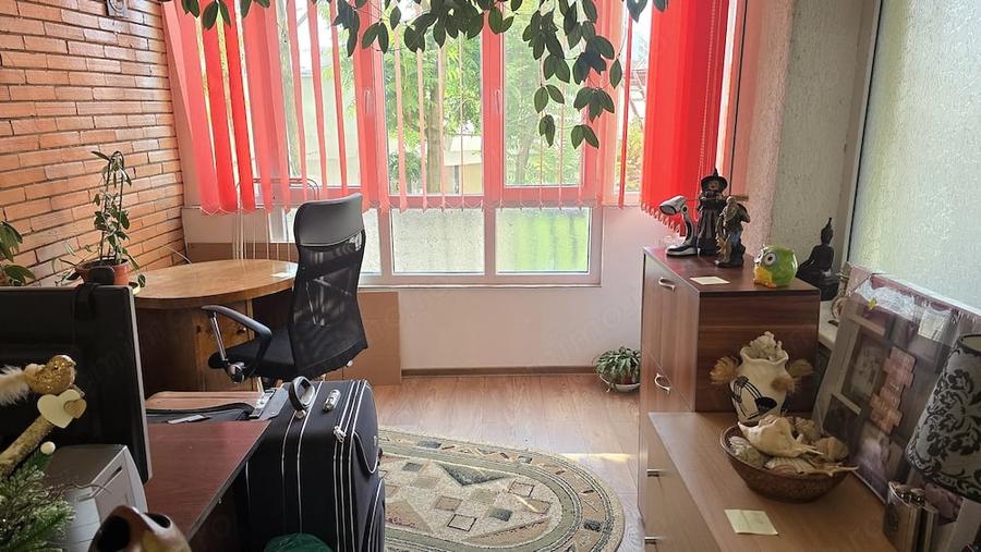 Apartament cu 4 camere semidecomandat în Decebal