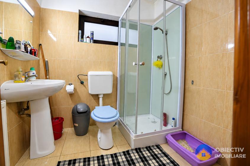 Casă individuală cu 5 camere cu Teren 492 Mp în Izvoare (Dumbrava Roșie)