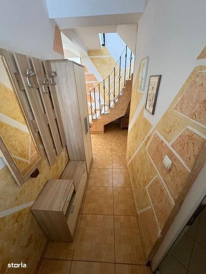 Casă cu 4 camere în Central