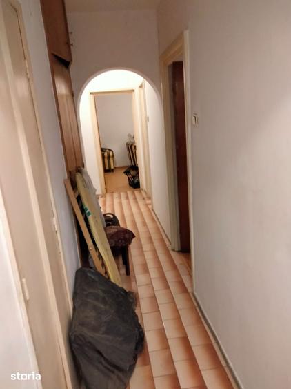 Apartament cu 4 camere decomandat în Pantelimon