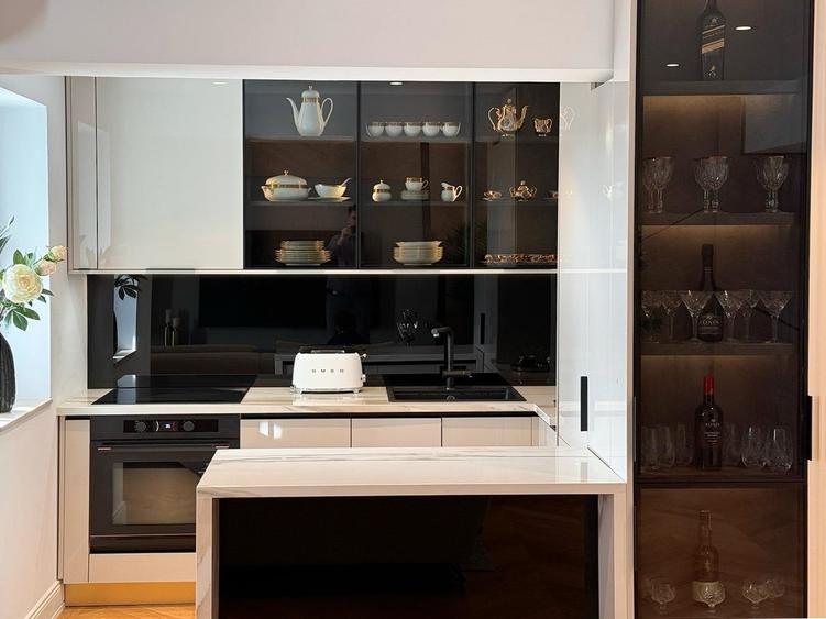 Apartament cu 3 camere decomandat în Iancu Nicolae