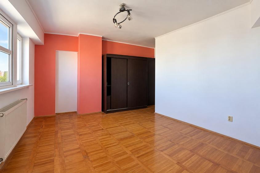 Apartament cu 3 camere decomandat în Ultracentral