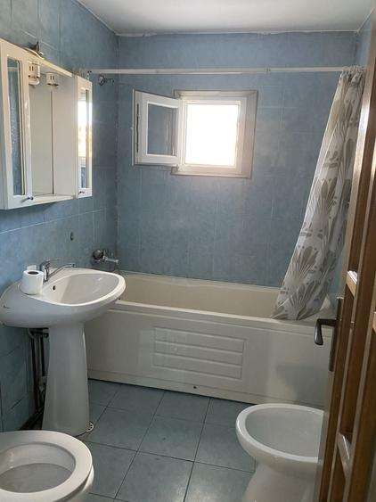 Apartament cu 3 camere în Florești