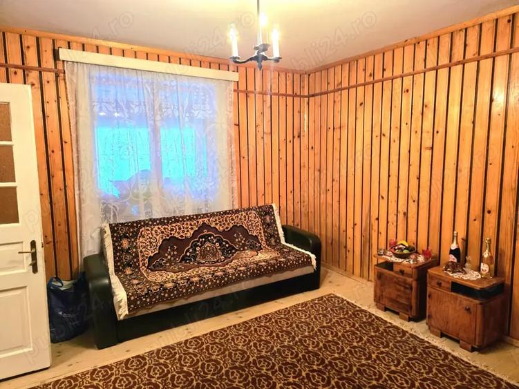 Casă cu 4 camere în Bușteni