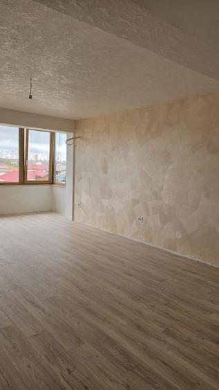 Apartament cu 3 camere decomandat în Sălăjan
