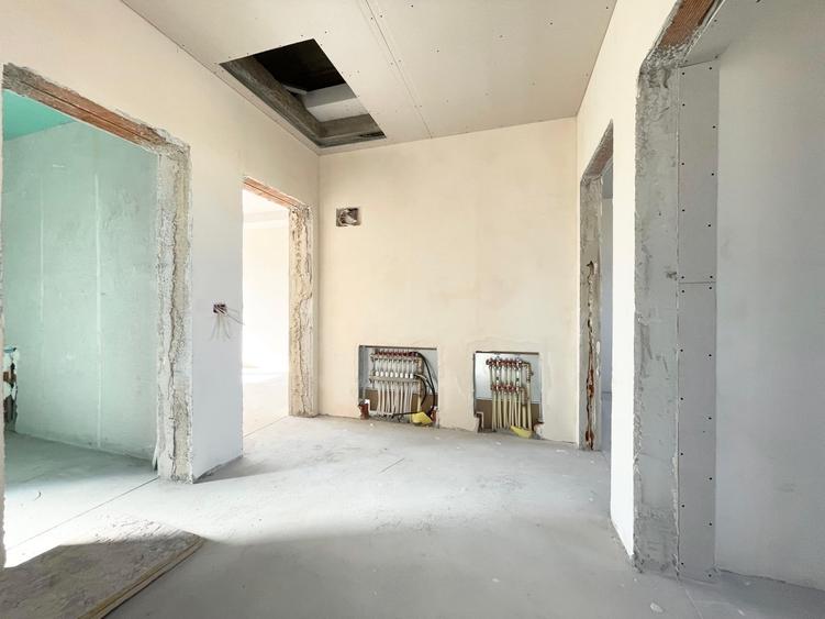 Duplex cu 5 camere cu Canalizare în Moșnița Nouă