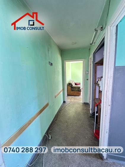 Apartament cu 3 camere semidecomandat în Orizont
