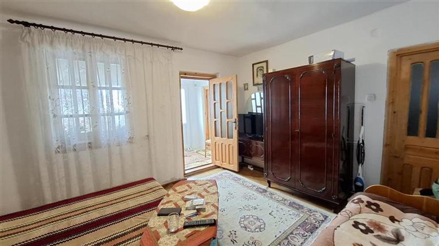 Casă individuală cu 3 camere cu Teren 870 Mp în Exterior Est