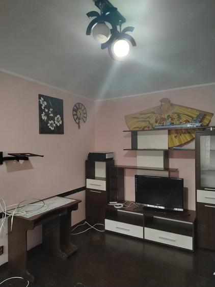 Apartament cu 2 camere semidecomandat, mobilat în Vest