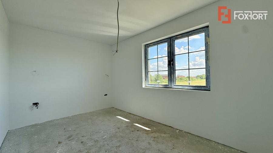 Duplex cu 3 camere cu Canalizare în Moșnița Nouă