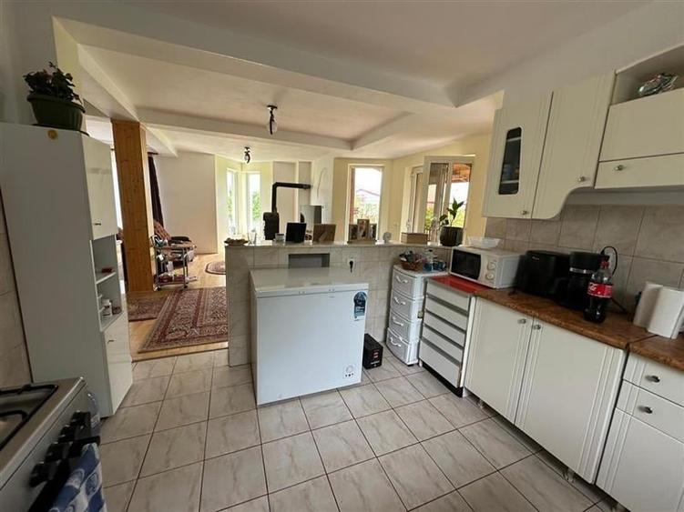 Casă cu 6 camere cu Teren 2100 Mp în Tureni