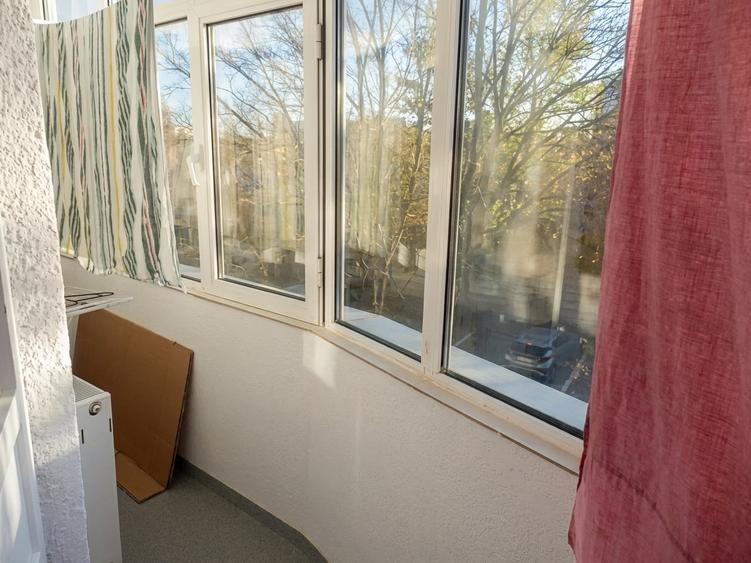 Apartament cu 3 camere decomandat, mobilat în Aviației