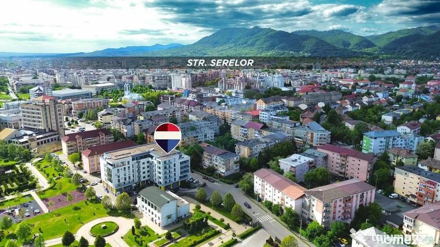 Apartament cu 4 camere nedecomandat în Central