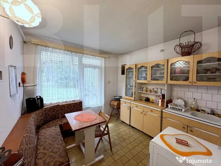 Casă cu 4 camere cu Teren 537 Mp în Central