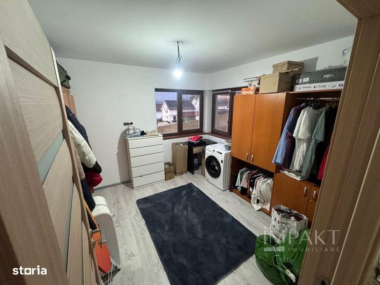 Casă cu 4 camere în Sânnicoară