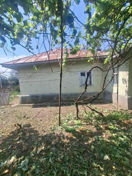 Casă cu 3 camere în Miloșești