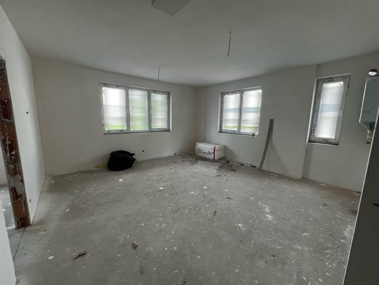 Apartament de 3 camere, 59,30, mp, zona Vivo - 1