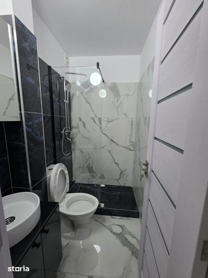 Garsonieră în Titan