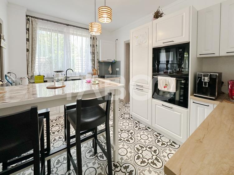 Duplex cu 4 camere cu Canalizare în Dâmbul Rotund