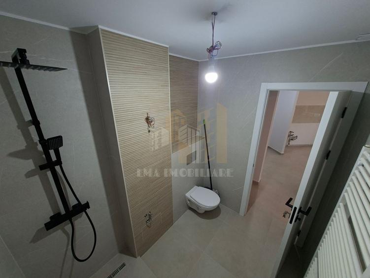 Apartament cu 2 camere decomandat în Tractorul