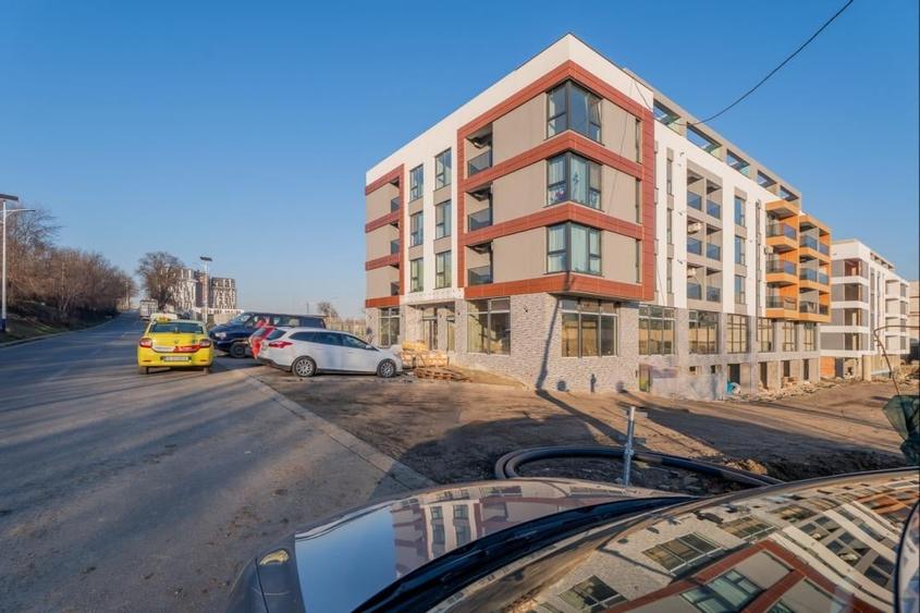 Garsonieră decomandată, mobilată în Valea Adâncă