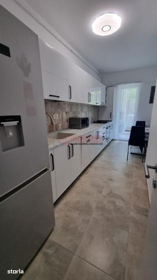 Apartament cu 3 camere în Metalurgiei