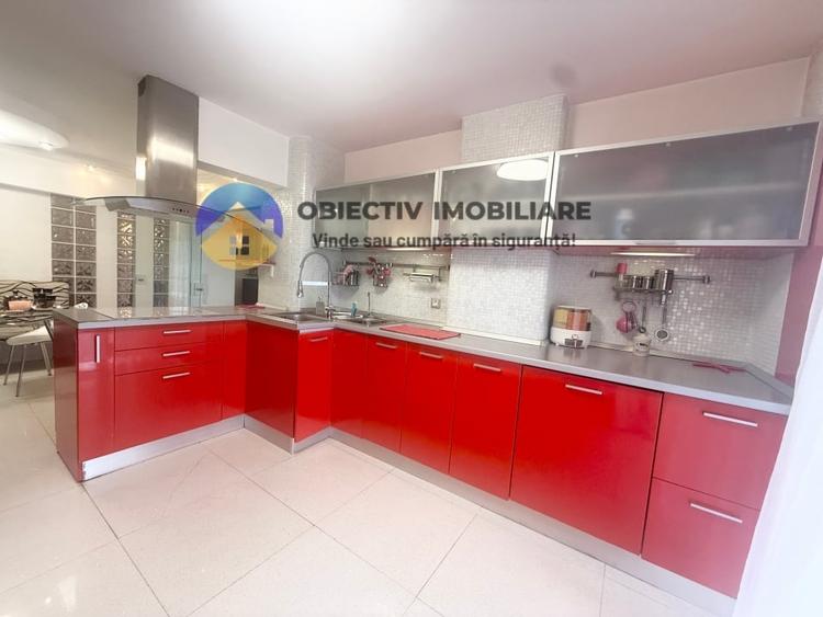 Apartament cu 3 camere decomandat în Central