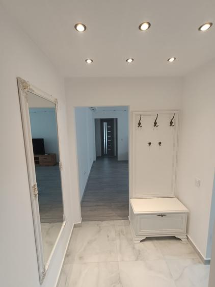 Apartament cu 2 camere, mobilat în Romană
