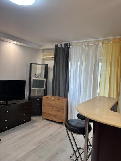 Apartament cu 2 camere decomandat în Nerva Traian