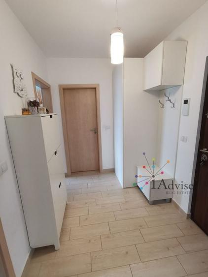 Apartament cu 2 camere decomandat în Tractorul