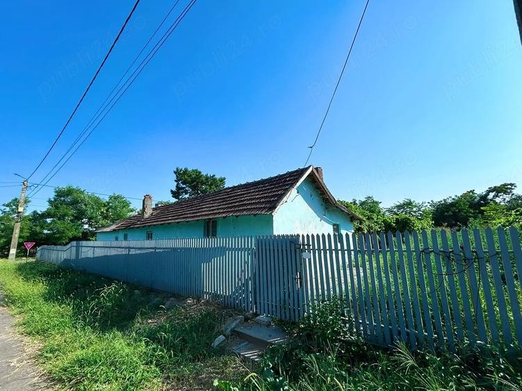 Teren de 14500 mp, în Unirea