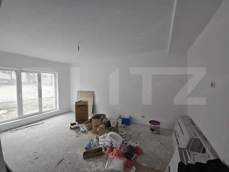 Casă cu 4 camere cu Teren 320 Mp în Bucium