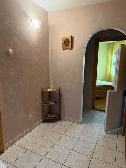 Apartament cu 2 camere decomandat, mobilat în Nicolina