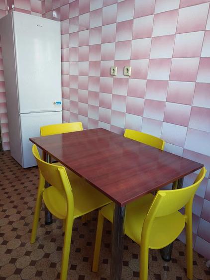 Apartament cu 3 camere semidecomandat în Pantelimon