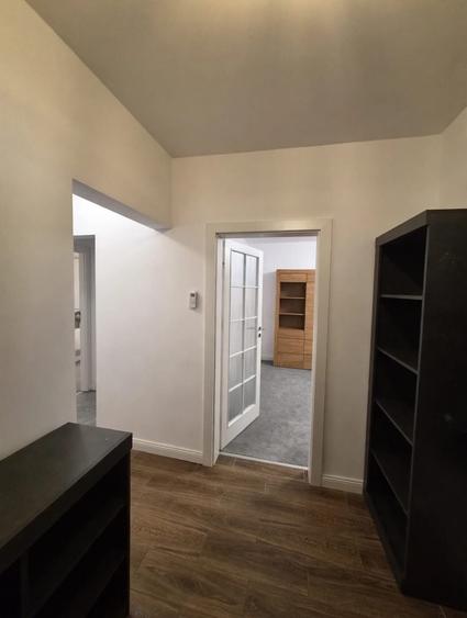 Apartament cu 3 camere decomandat în Dristor