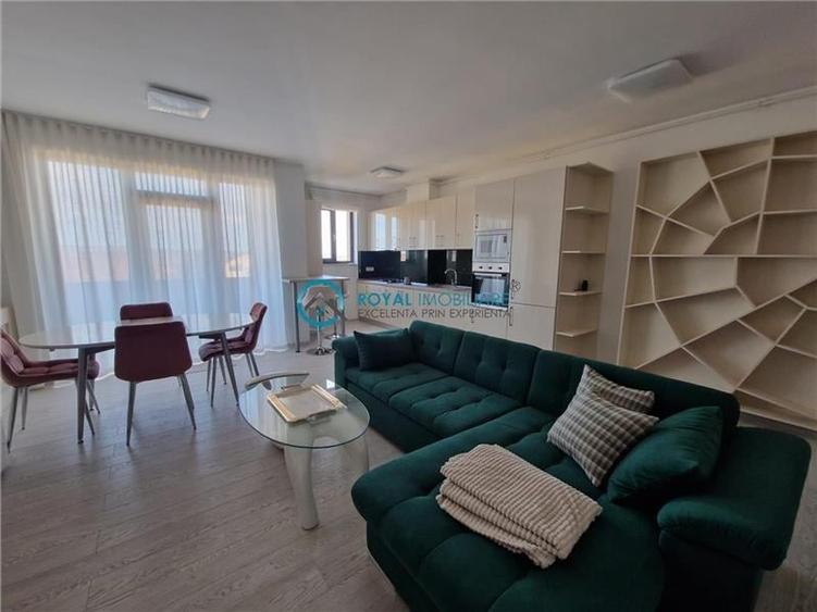 Apartament cu 3 camere decomandat, mobilat în Albert