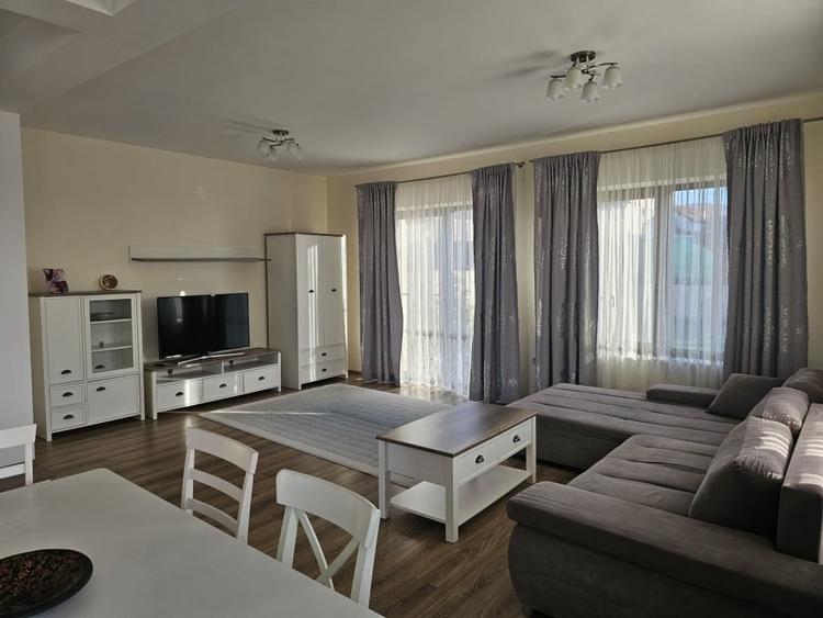 Duplex cu 4 camere cu Teren 300 Mp în Europa