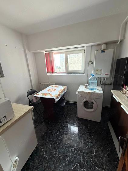 Apartament cu 2 camere decomandat în Exterior Vest