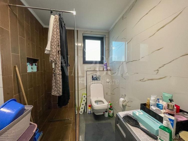 Casă individuală cu 4 camere cu Canalizare în Florești