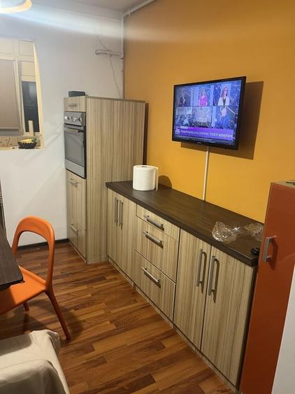 Apartament cu 3 camere decomandat în Gorjului