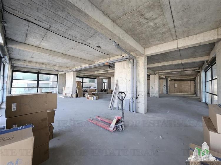 Spațiu comercial, de 208 mp, în Exterior Nord