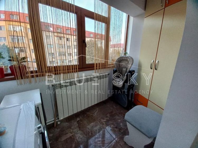 Apartament cu 3 camere semidecomandat, mobilat în Inel I