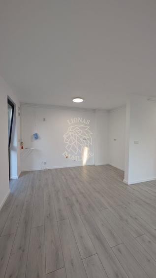 Apartament cu 3 camere decomandat în Calea Moldovei