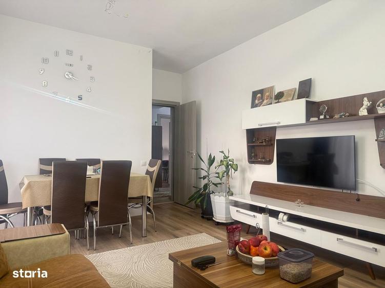 Apartament cu 3 camere decomandat în Matraca
