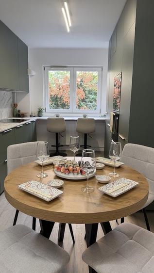 Apartament cu 4 camere semidecomandat în Ștefan cel Mare