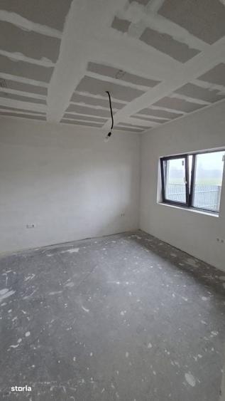Casă cu 3 camere cu Teren 450 Mp în Lazuri