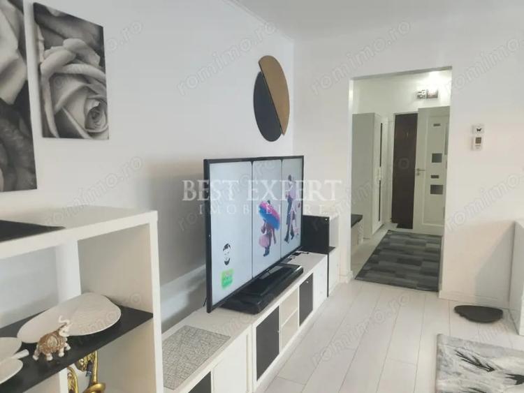Apartament cu 3 camere decomandat în 1 Decembrie 1918