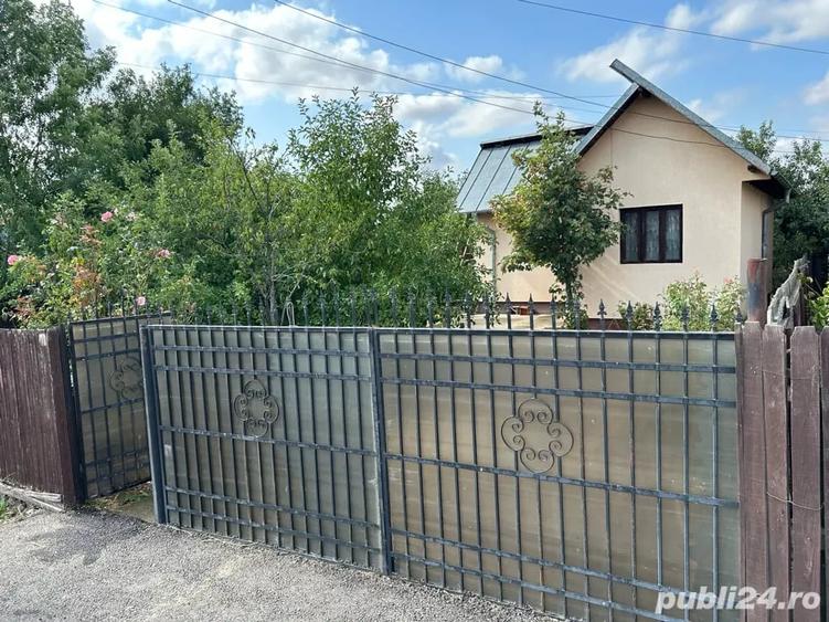 Casă cu 3 camere în Ștefan cel Mare