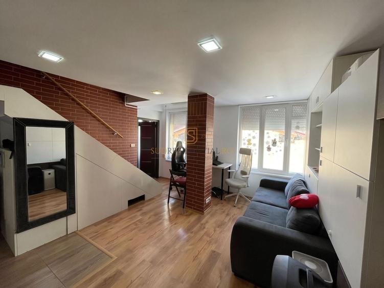 Apartament cu 3 camere semidecomandat, mobilat în Apărătorii Patriei