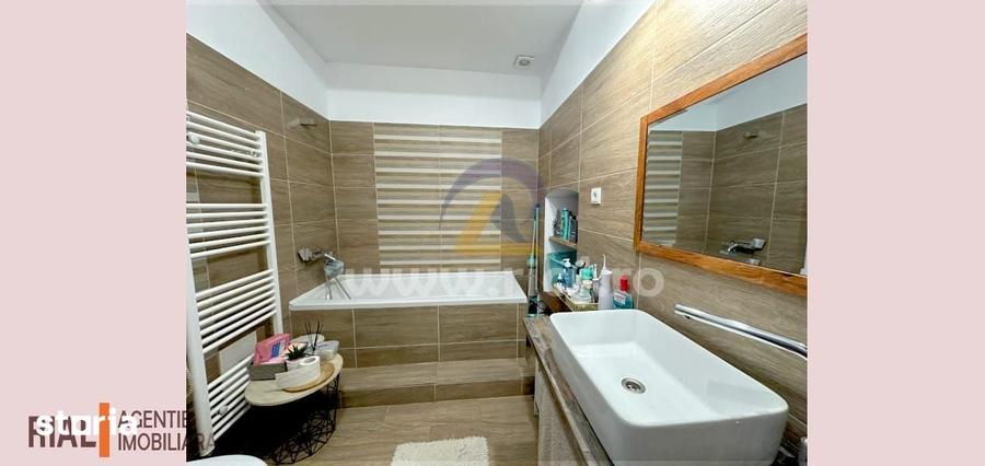 Apartament cu 3 camere în Central
